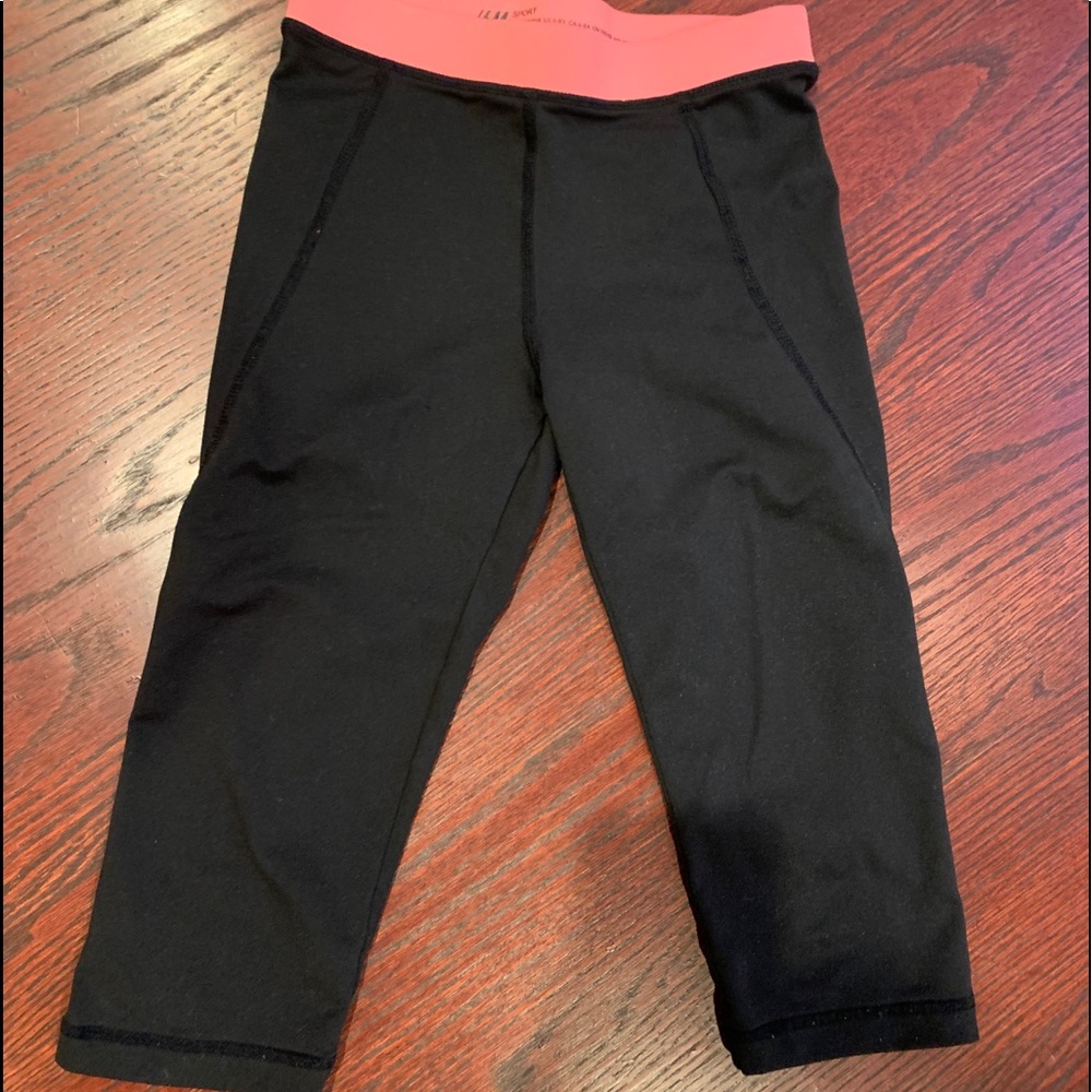 H & M Girls Capri shorts pants 6-8 years